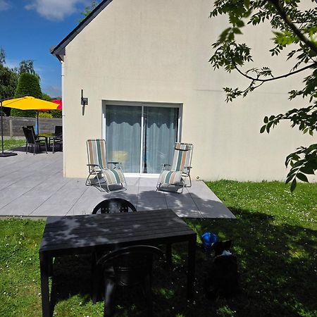 Maison De Famille Situee A Saint-Molf. Kültér fotó